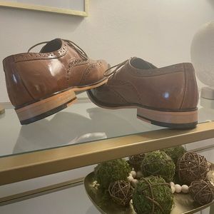 Mens 9.5 Stacy Adams Wingtip Lace Up Dress Shoes.